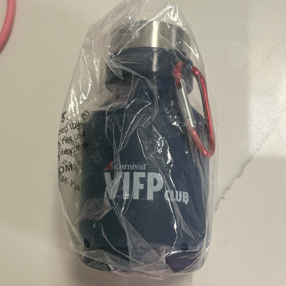 Carnival VIP Club Blue Bottle expandable with hook new